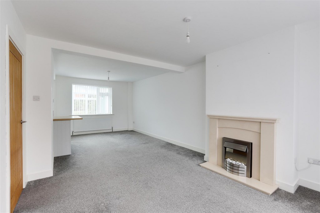 Papplewick Lane, Hucknall, Nottinghamshire, NG15 8EJ