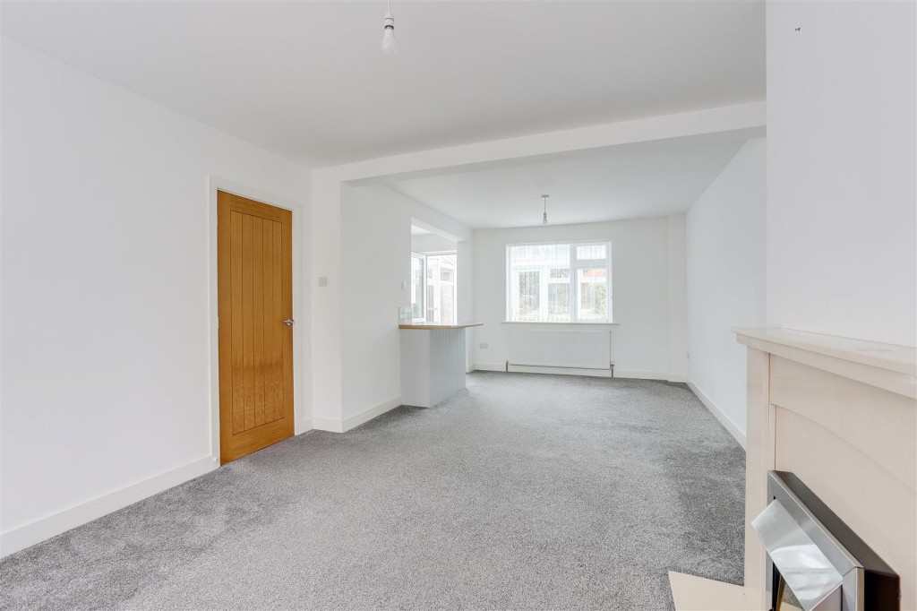 Papplewick Lane, Hucknall, Nottinghamshire, NG15 8EJ