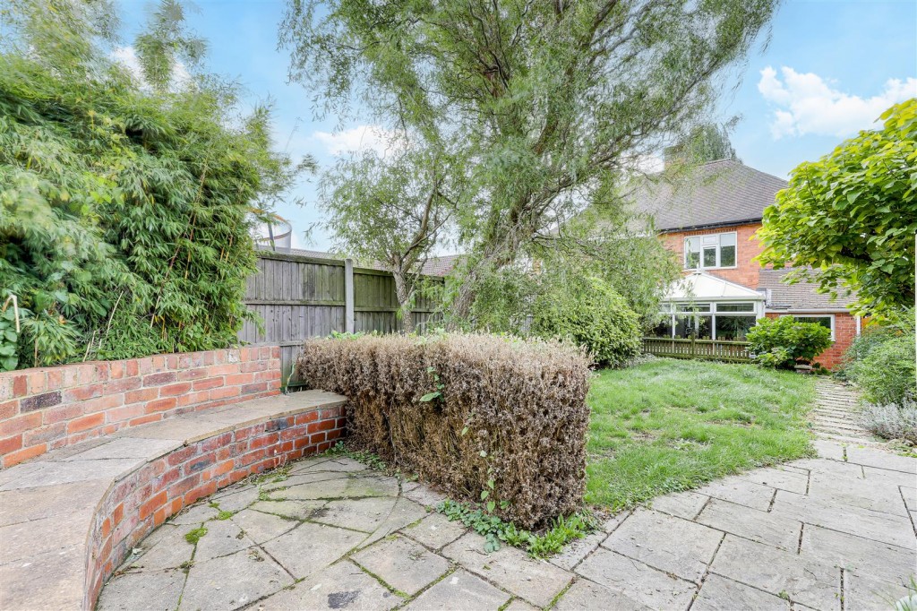 Rockside Gardens, Hucknall, Nottinghamshire, NG15 6PG