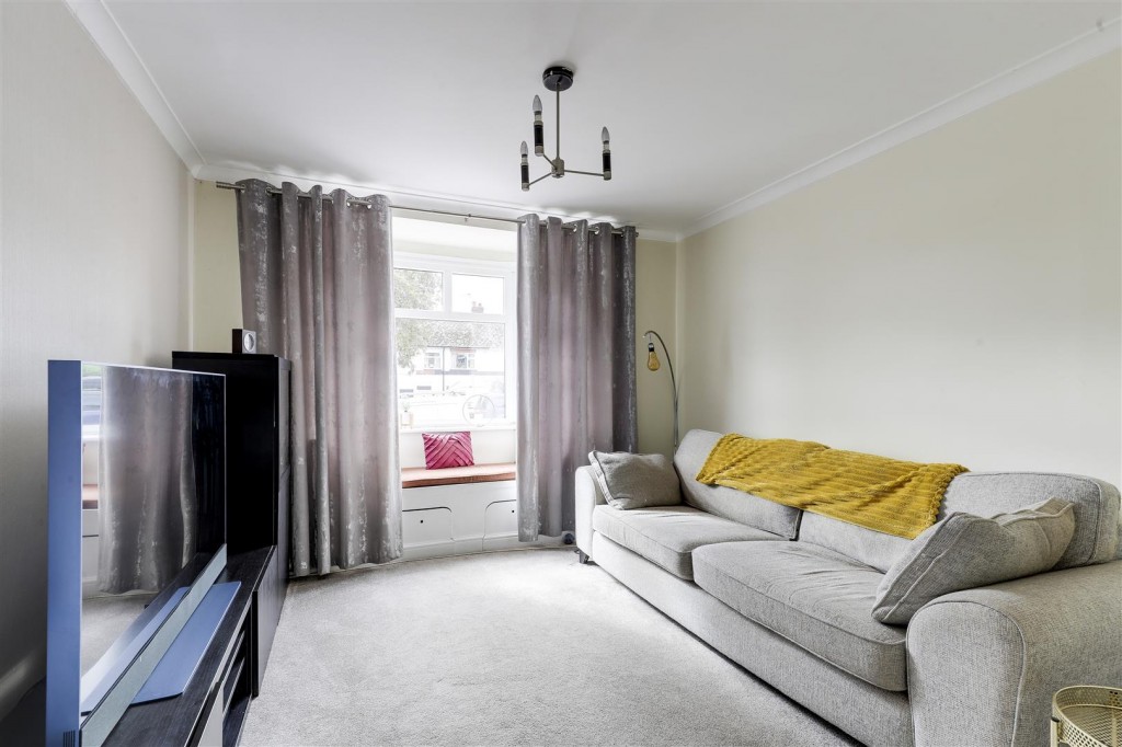 Rockside Gardens, Hucknall, Nottinghamshire, NG15 6PG