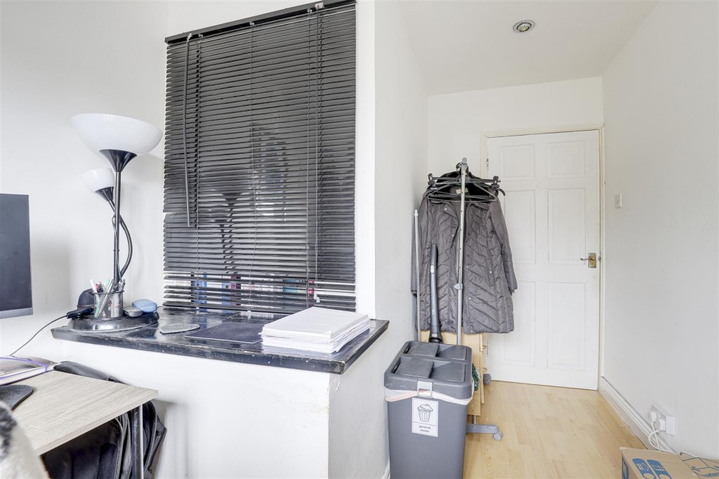 Broom Road, Calverton, Nottinghamshire, NG14 6HA