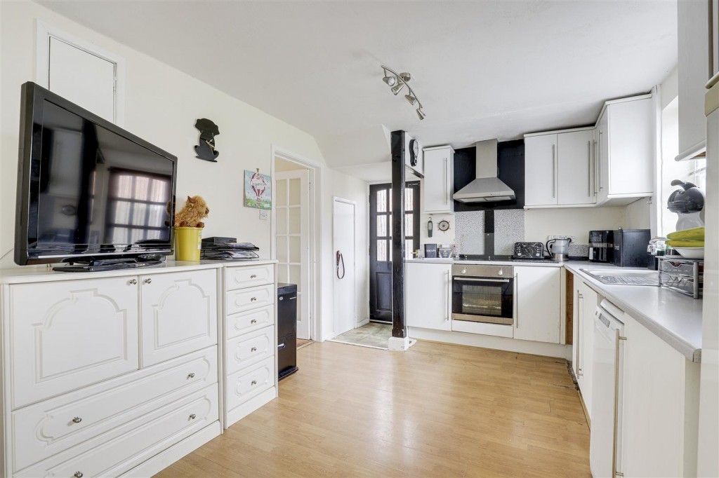 Broom Road, Calverton, Nottinghamshire, NG14 6HA