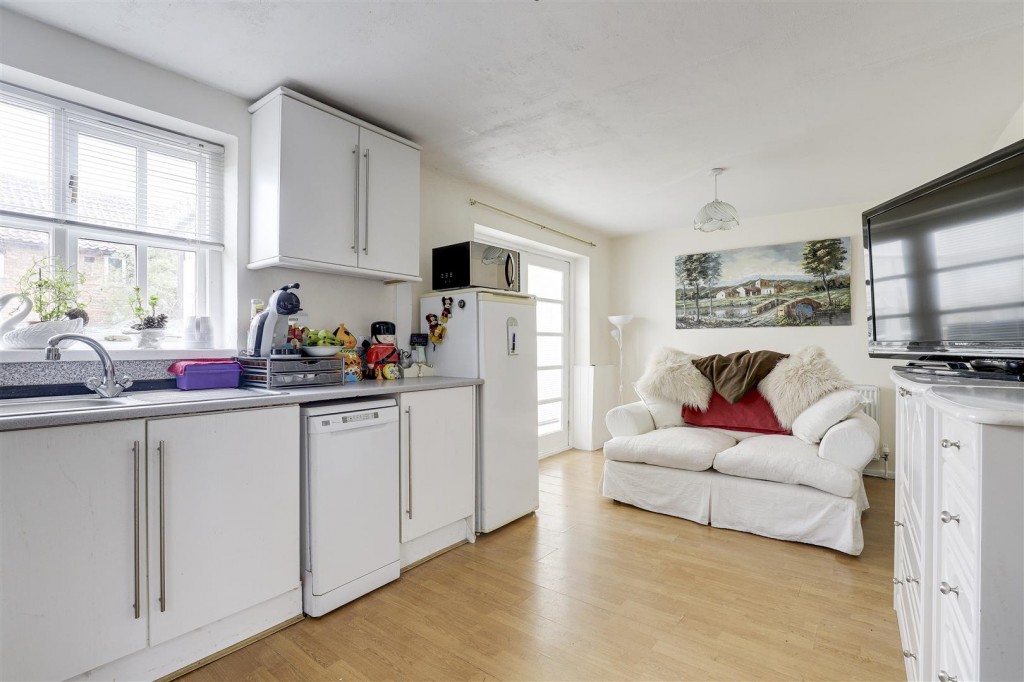 Broom Road, Calverton, Nottinghamshire, NG14 6HA