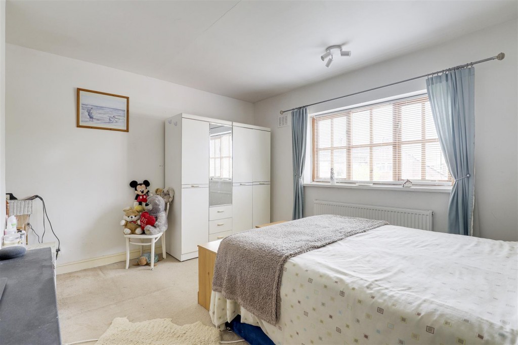 Broom Road, Calverton, Nottinghamshire, NG14 6HA