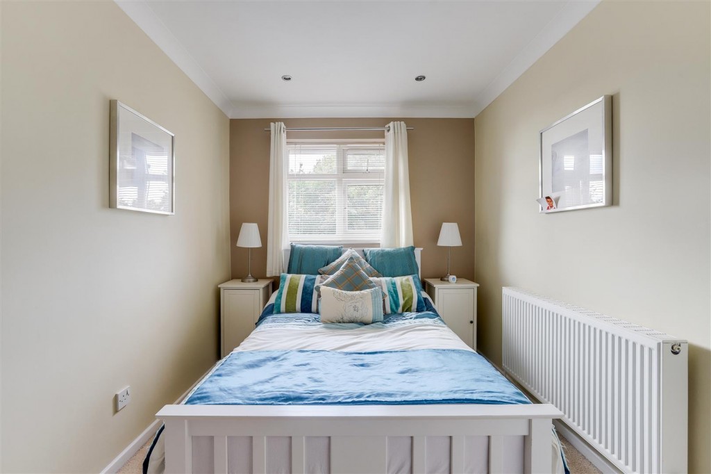 Fearnleigh Drive, Basford, Nottinghamshire, NG6 0JH