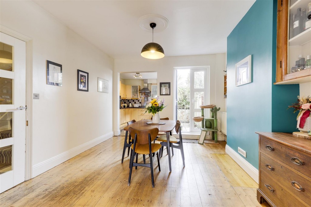 Sneinton Hollows, Sneinton, Nottinghamshire, NG2 4AA