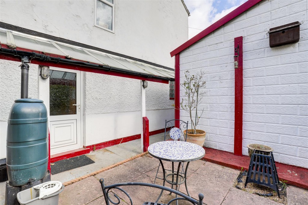 East Street, Long Eaton, DerbyshIre, NG10 2DH