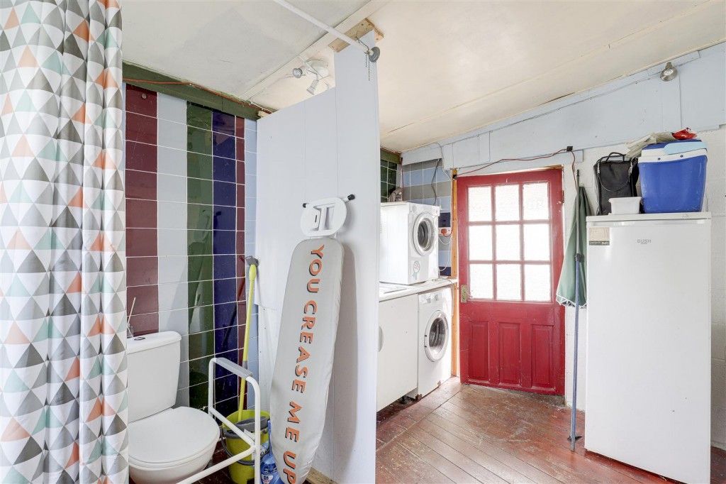 East Street, Long Eaton, DerbyshIre, NG10 2DH