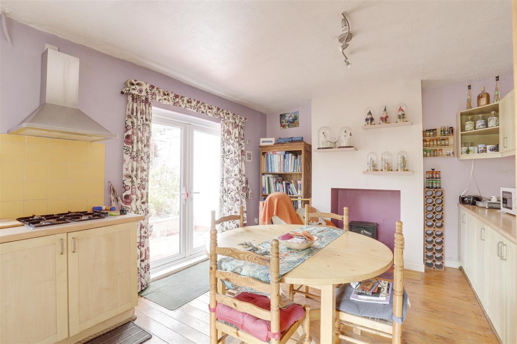 East Street, Long Eaton, DerbyshIre, NG10 2DH