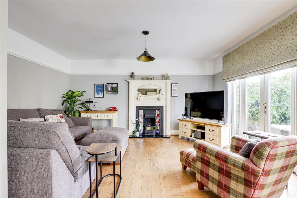 Highfield Road, Nuthall, Nottinghamshire, NG16 1BQ