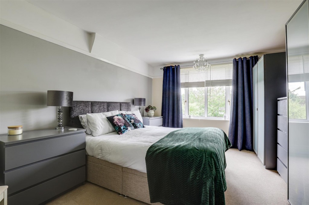 Highfield Road, Nuthall, Nottinghamshire, NG16 1BQ