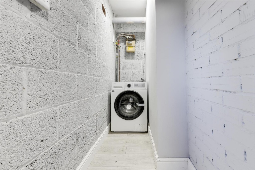 Hovenden Gardens, Hyson Green, Nottinghamshire, NG7 5FZ