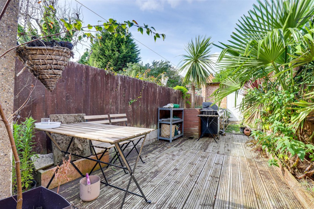 Florence Road, Mapperley, Nottinghamshire, NG3 6LJ