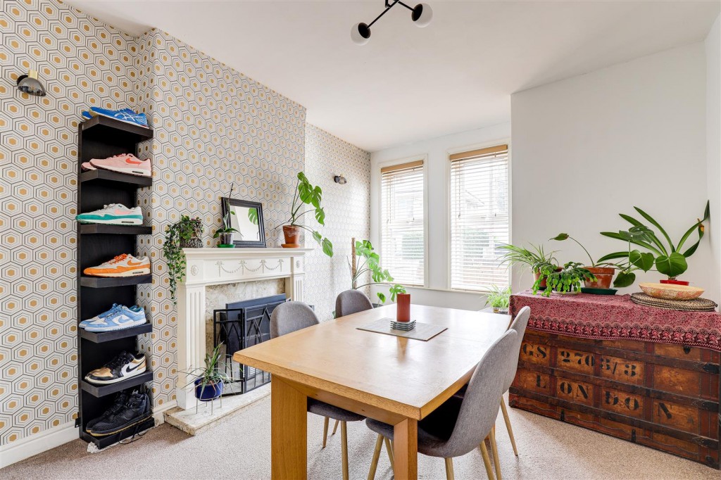 Florence Road, Mapperley, Nottinghamshire, NG3 6LJ