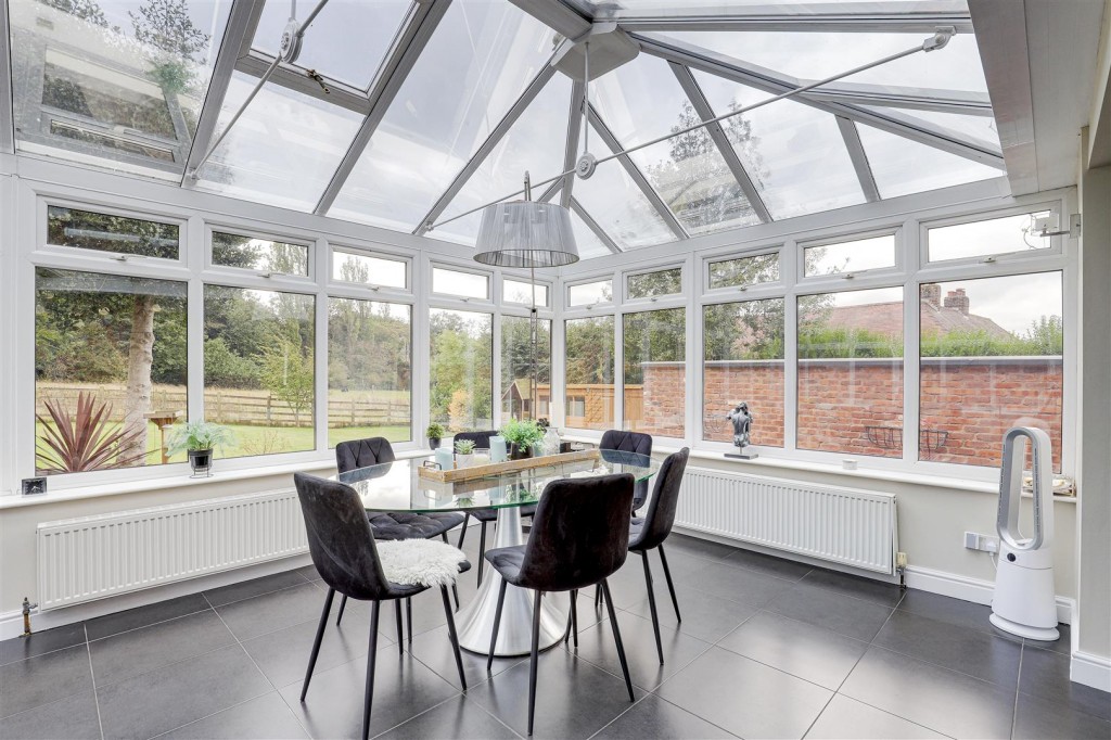 Nottingham Road, Trowell, Nottinghamshire, NG9 3PP