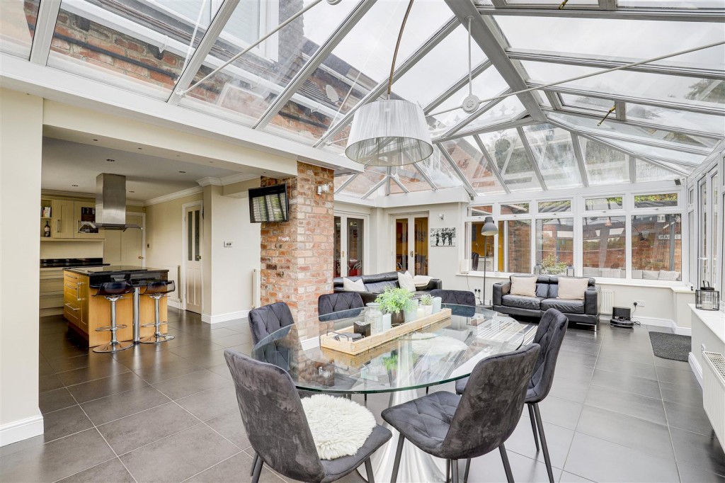 Nottingham Road, Trowell, Nottinghamshire, NG9 3PP