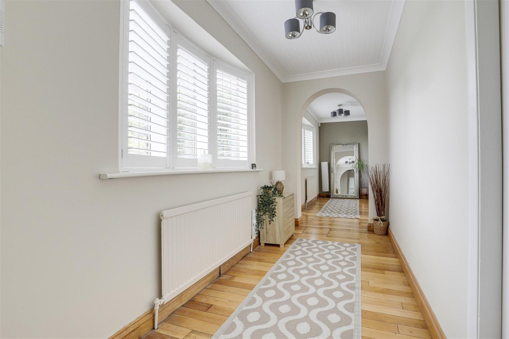 Nottingham Road, Trowell, Nottinghamshire, NG9 3PP