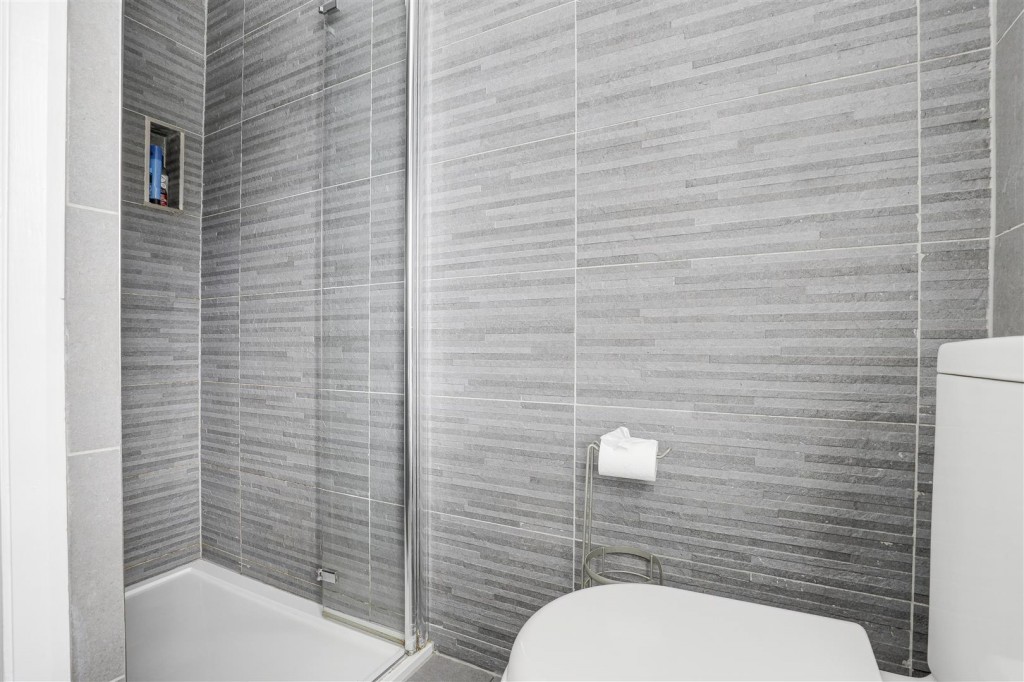 Nottingham Road, Trowell, Nottinghamshire, NG9 3PP