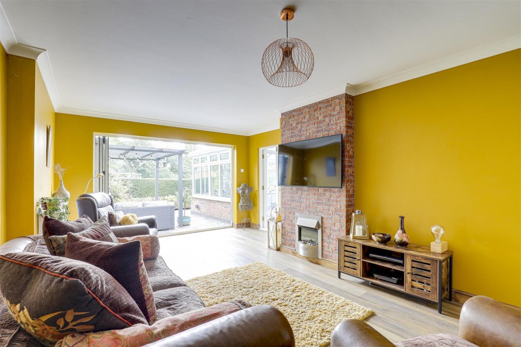 Nottingham Road, Trowell, Nottinghamshire, NG9 3PP