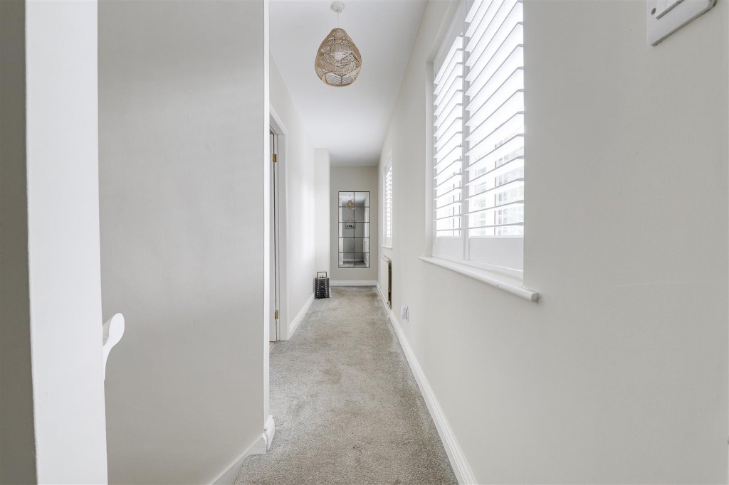 Nottingham Road, Trowell, Nottinghamshire, NG9 3PP