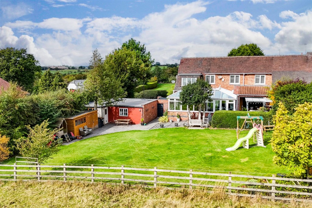 Nottingham Road, Trowell, Nottinghamshire, NG9 3PP