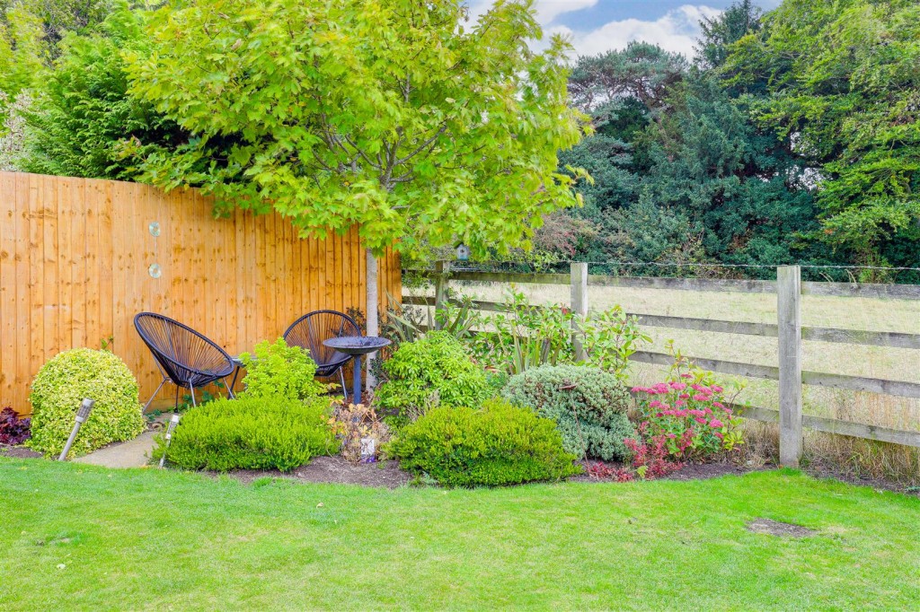 Nottingham Road, Trowell, Nottinghamshire, NG9 3PP