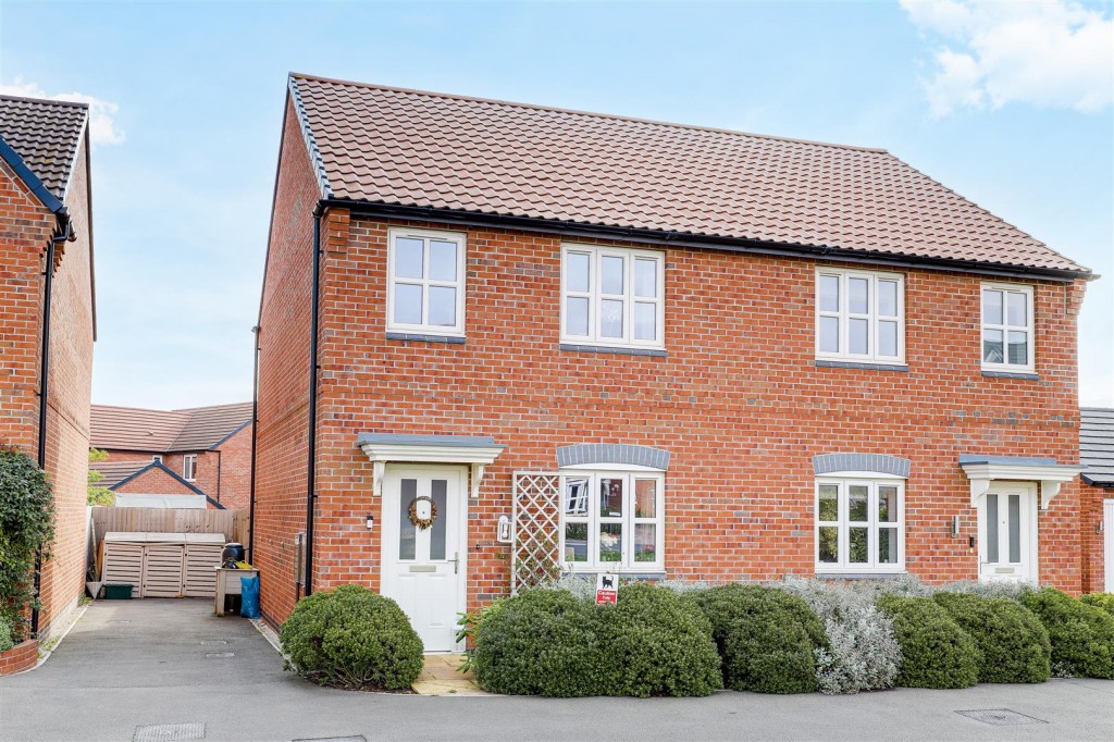 Baxter Close, Hucknall, Nottinghamshire, NG15 8LF