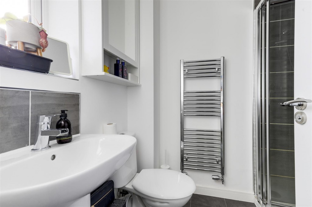 Baxter Close, Hucknall, Nottinghamshire, NG15 8LF