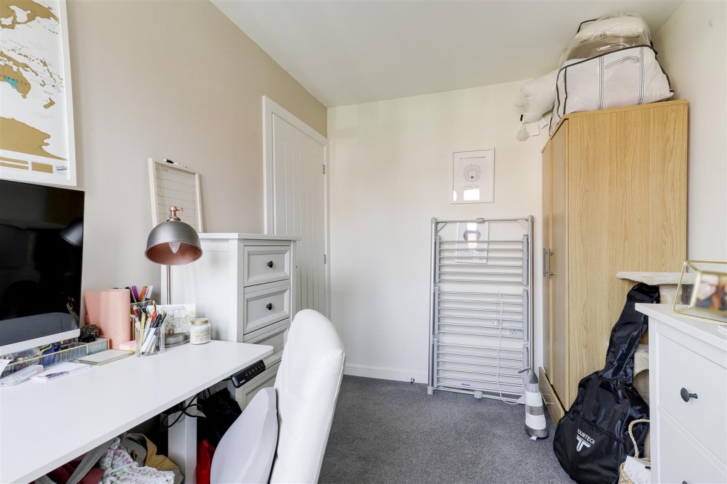 Baxter Close, Hucknall, Nottinghamshire, NG15 8LF