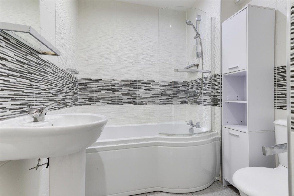 Poets Close, Hucknall, Nottinghamshire, NG15 6WF