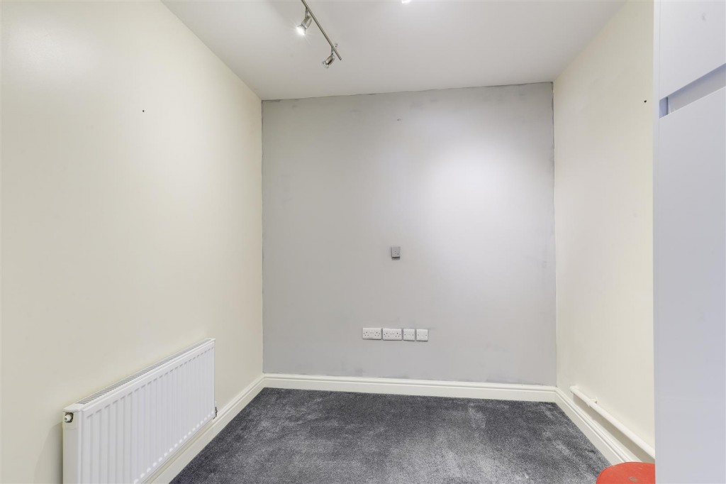 Poets Close, Hucknall, Nottinghamshire, NG15 6WF