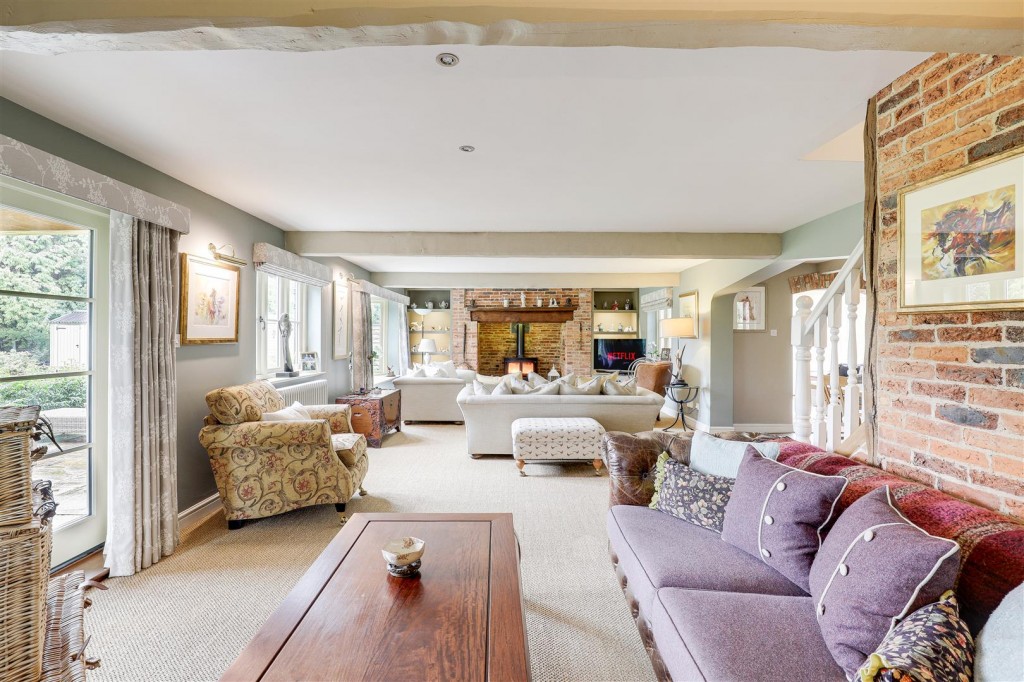 Main Street, Caythorpe, Nottinghamshire, NG14 7ED