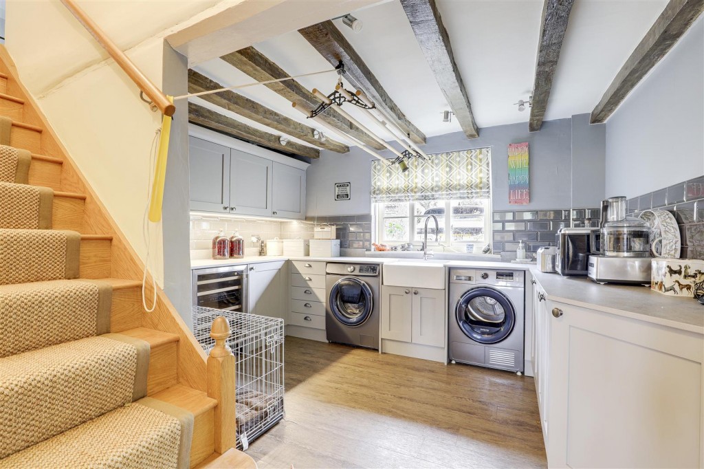 Main Street, Caythorpe, Nottinghamshire, NG14 7ED