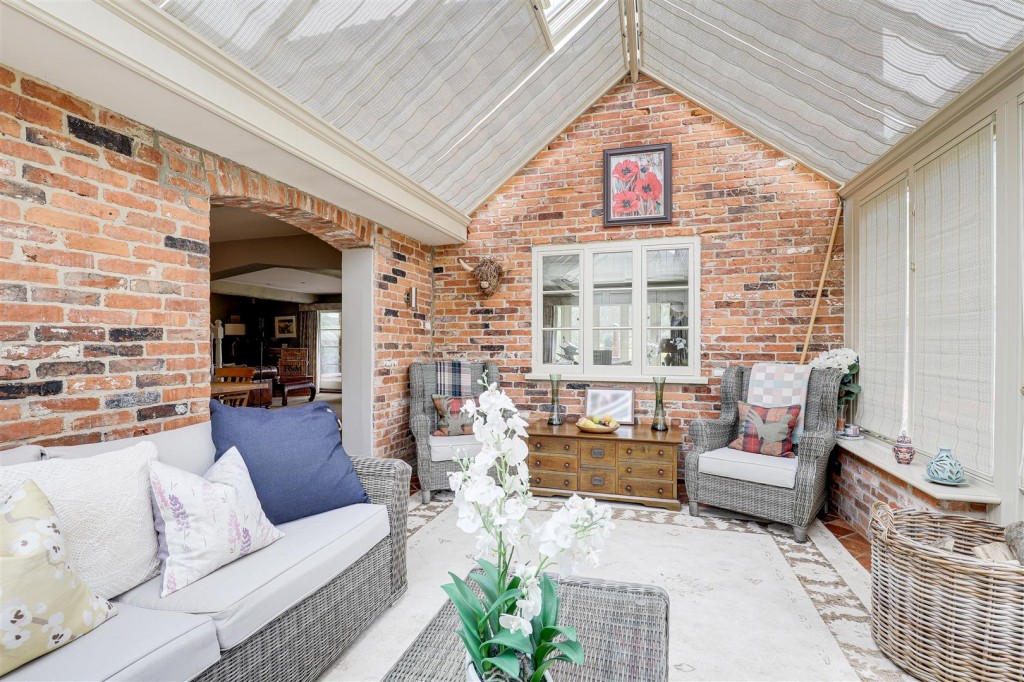 Main Street, Caythorpe, Nottinghamshire, NG14 7ED