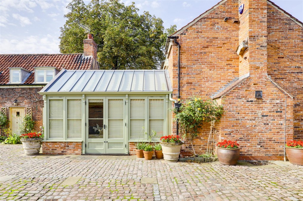 Main Street, Caythorpe, Nottinghamshire, NG14 7ED