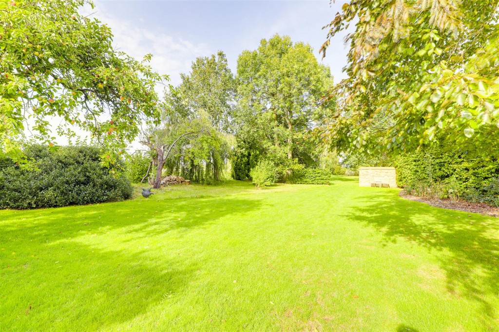 Main Street, Caythorpe, Nottinghamshire, NG14 7ED