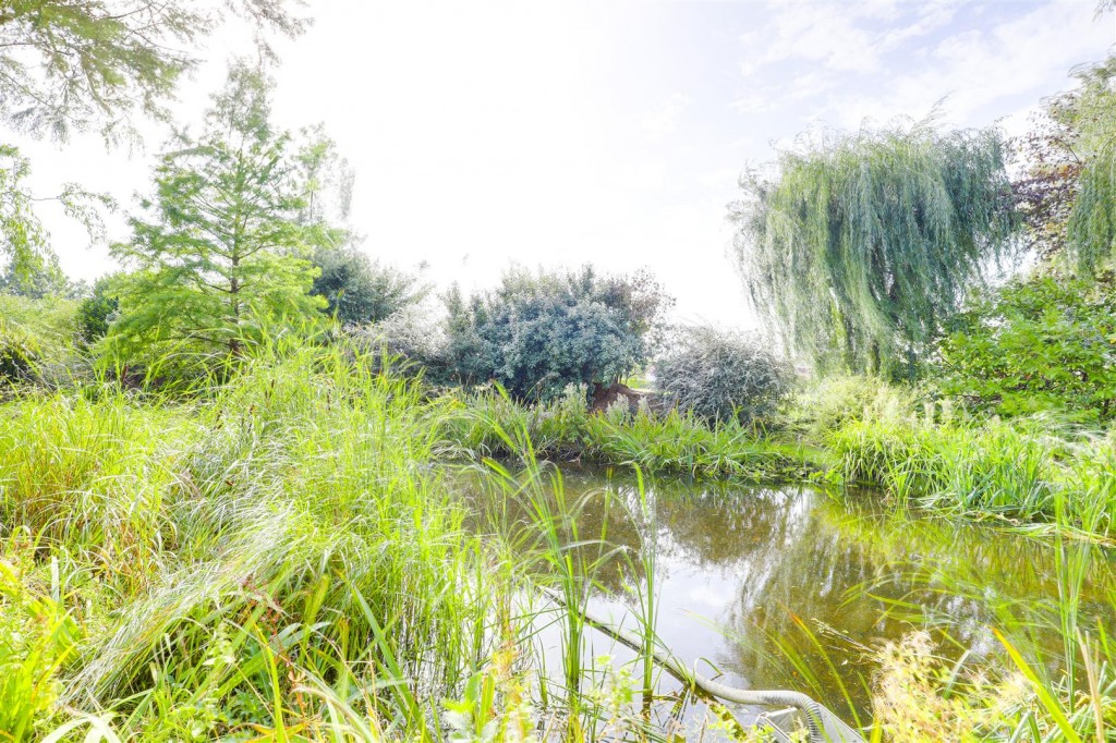 Main Street, Caythorpe, Nottinghamshire, NG14 7ED