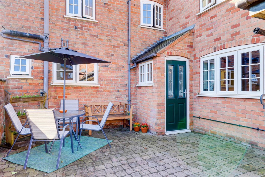 Derby Road, Sandiacre, Nottinghamshire, NG10 5HF