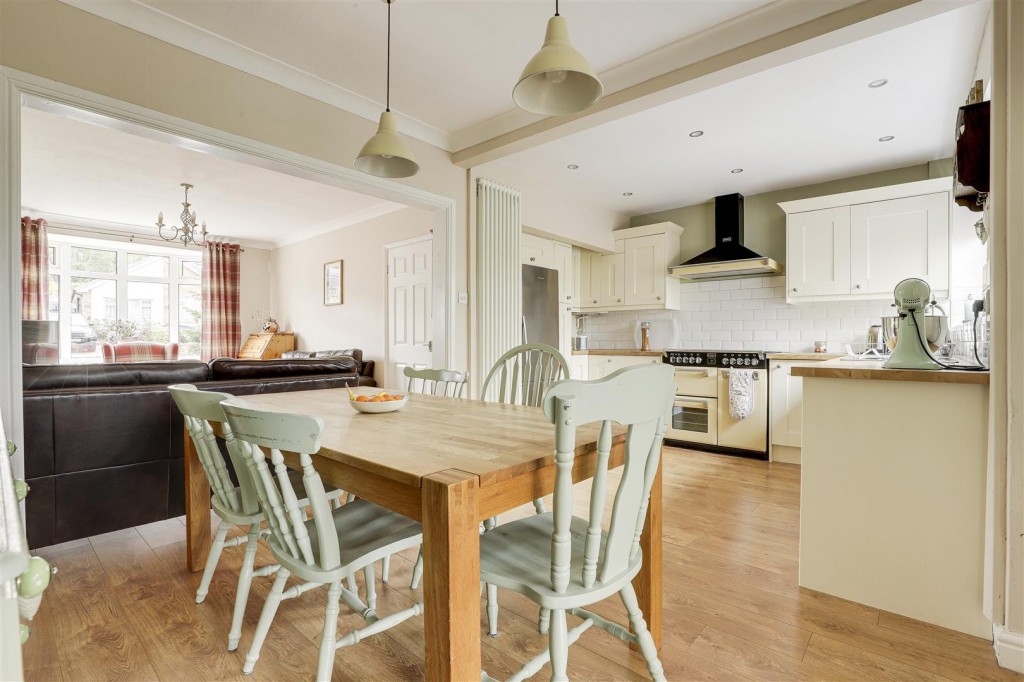 Mount Pleasant, Keyworth, Nottinghamshire, NG12 5EQ