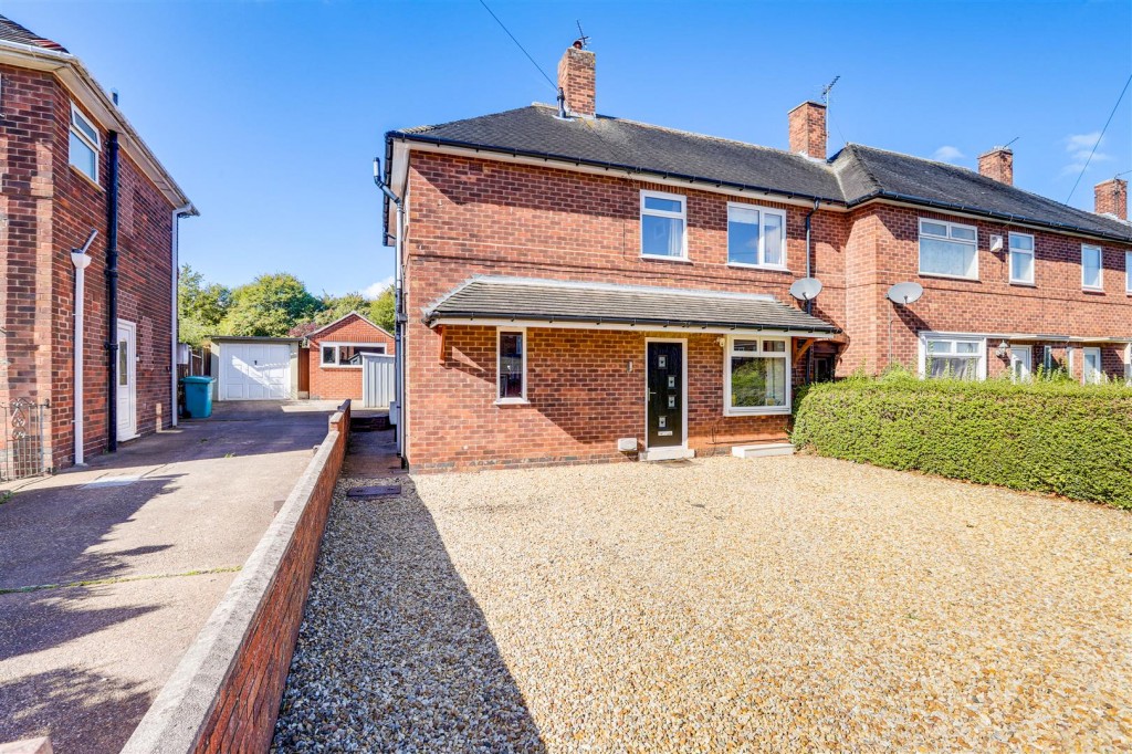 Edgeway, Strelley , Nottinghamshire, NG8 6LY