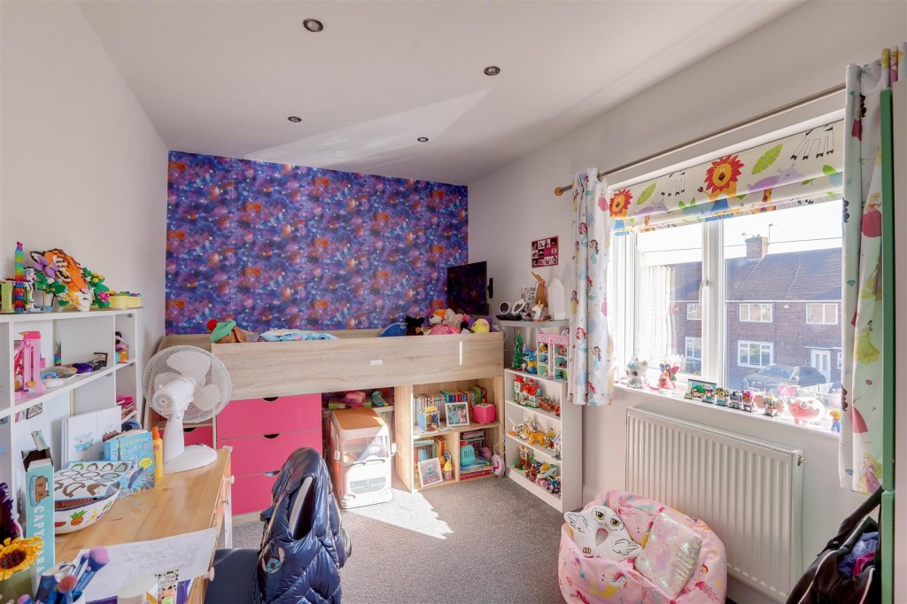 Edgeway, Strelley , Nottinghamshire, NG8 6LY