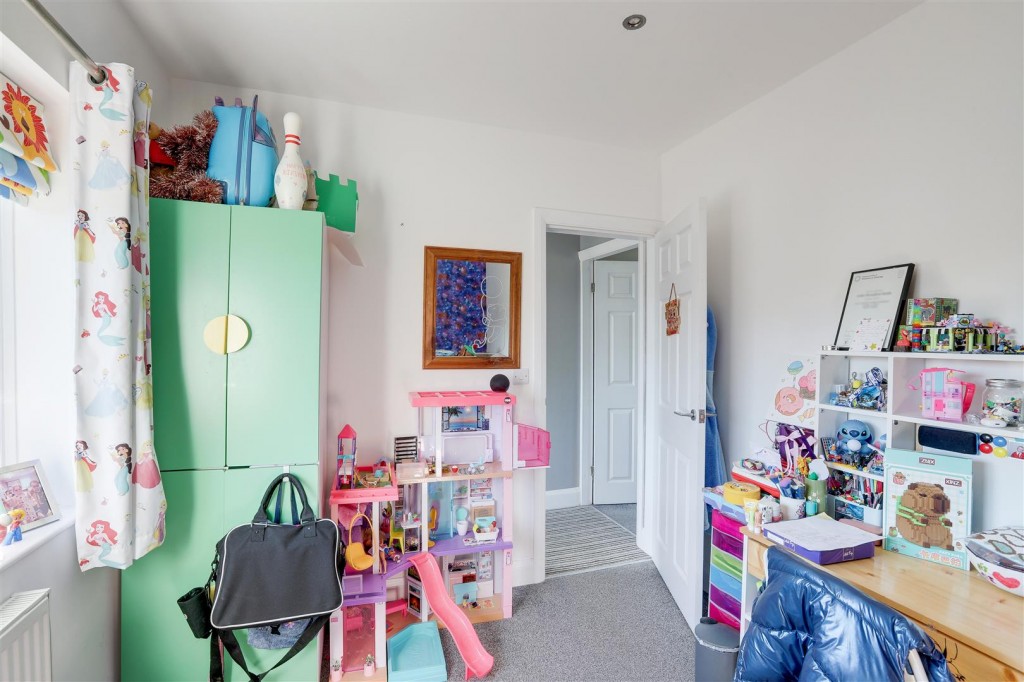 Edgeway, Strelley , Nottinghamshire, NG8 6LY