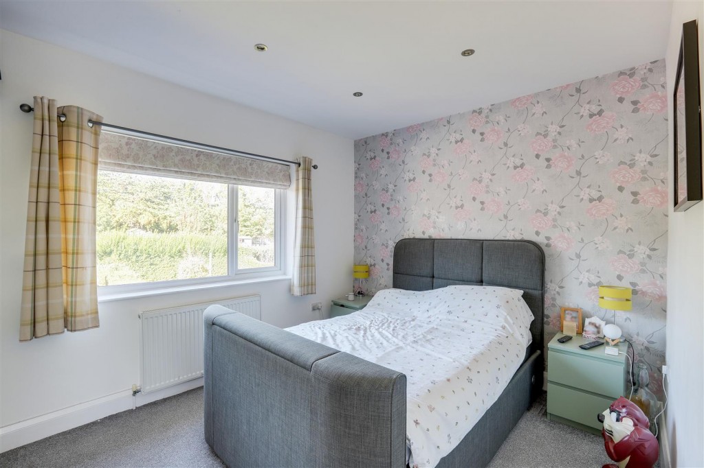 Edgeway, Strelley , Nottinghamshire, NG8 6LY