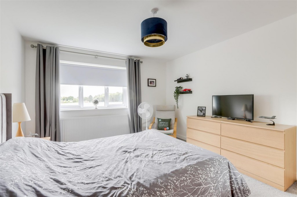 Woodlands Grove, Hucknall, Nottinghamshire, NG15 6SG