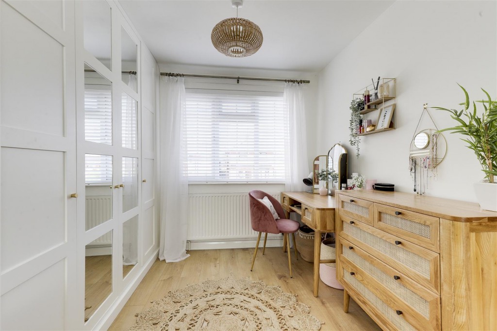 Surgeys Lane, Arnold, Nottinghamshire, NG5 8GB