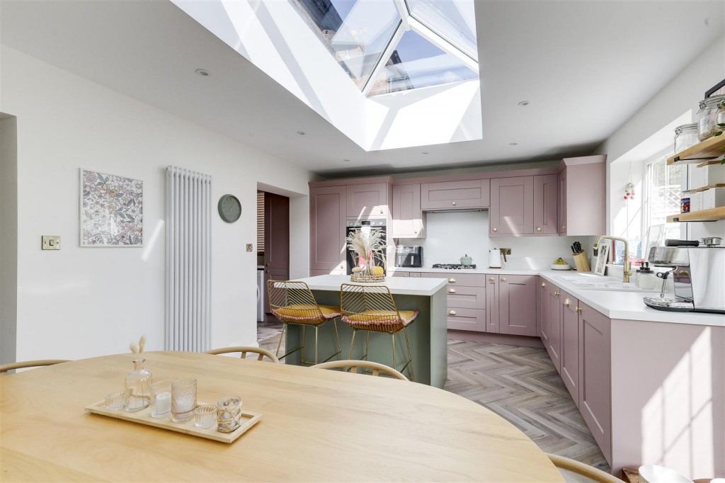 Surgeys Lane, Arnold, Nottinghamshire, NG5 8GB