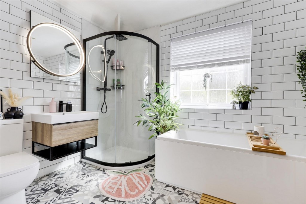 Surgeys Lane, Arnold, Nottinghamshire, NG5 8GB