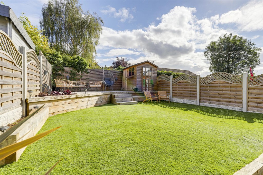 Surgeys Lane, Arnold, Nottinghamshire, NG5 8GB