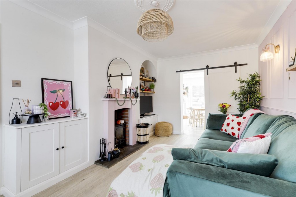 Surgeys Lane, Arnold, Nottinghamshire, NG5 8GB