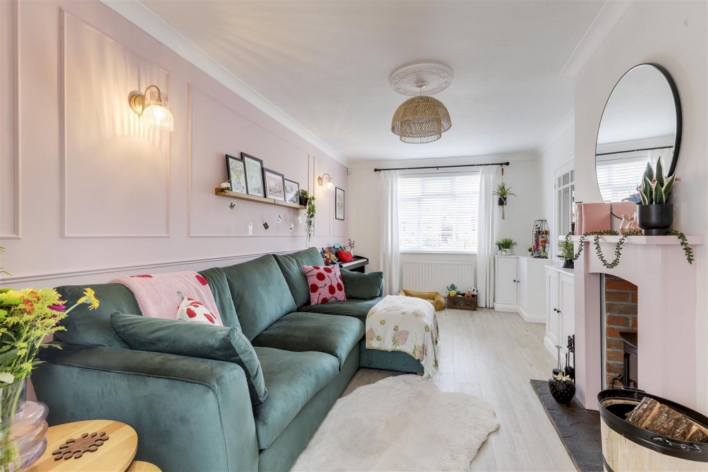 Surgeys Lane, Arnold, Nottinghamshire, NG5 8GB